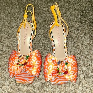 Brand New Betsy Johnson open toe heel with bow